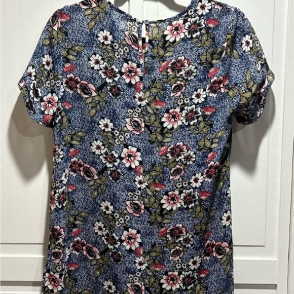 Floral Print Women's Top size medium - Picture 2 of 2